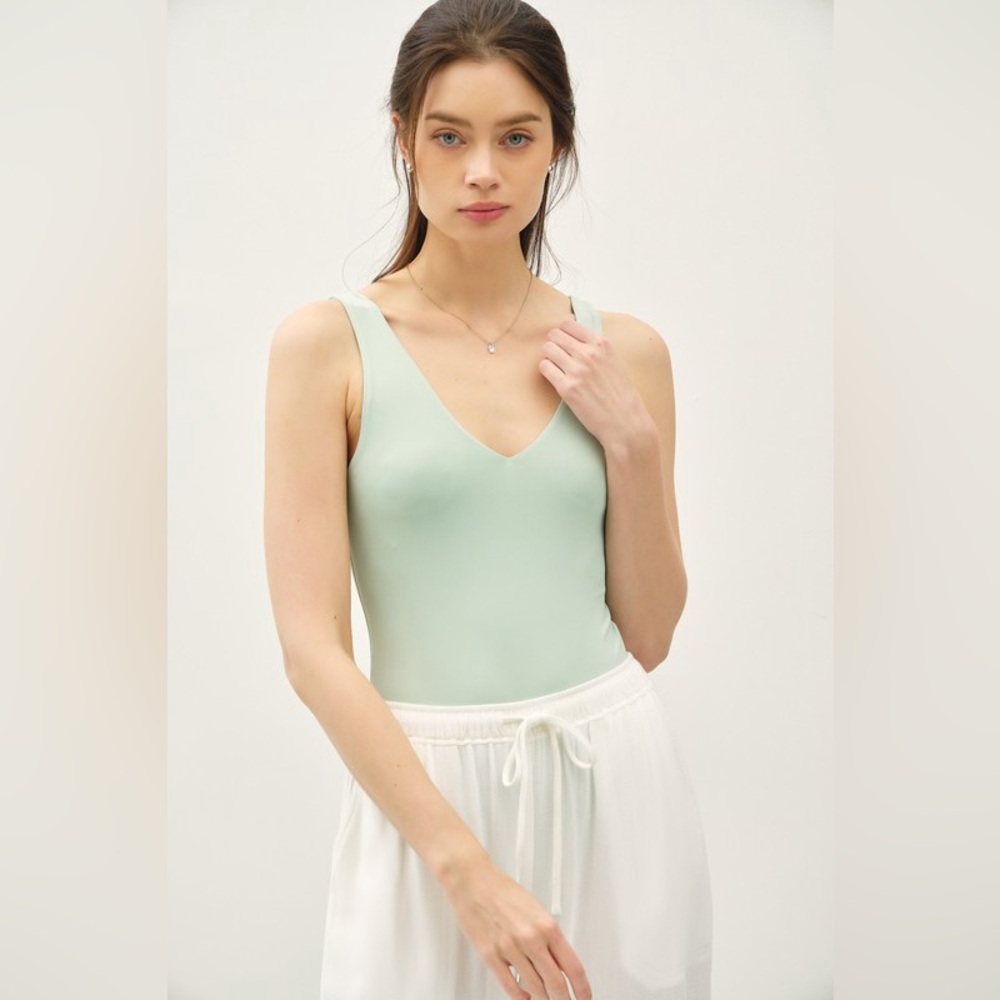 319B-MINT. V-Neck Double Layer Bodysuit
